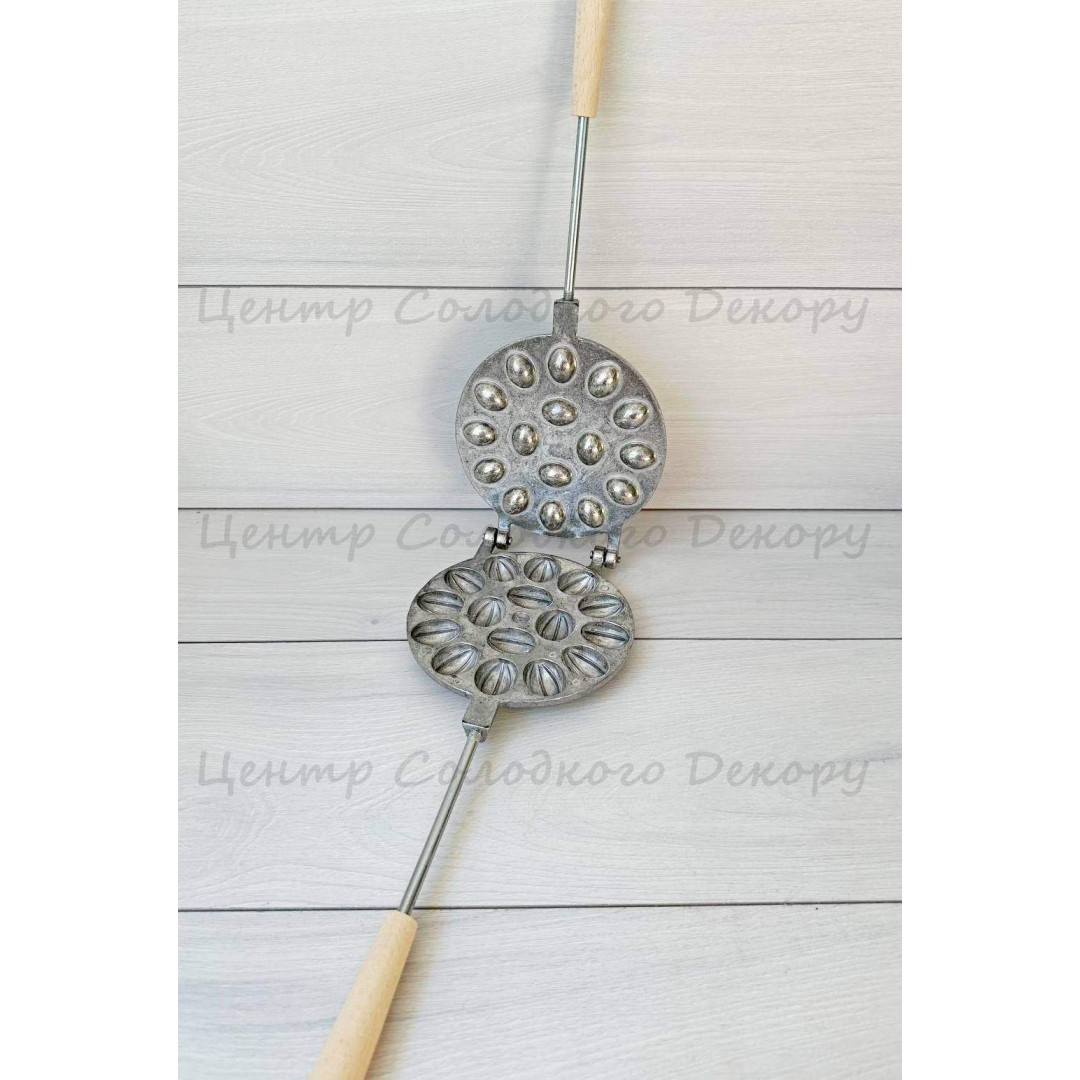 Горішниця металева (16 шт і 12 шт)