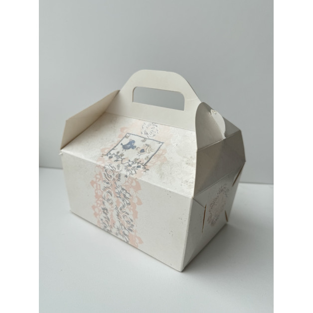 Коробка весільна 250 грам 10*14,5см вис 7,5 см (кс-27)