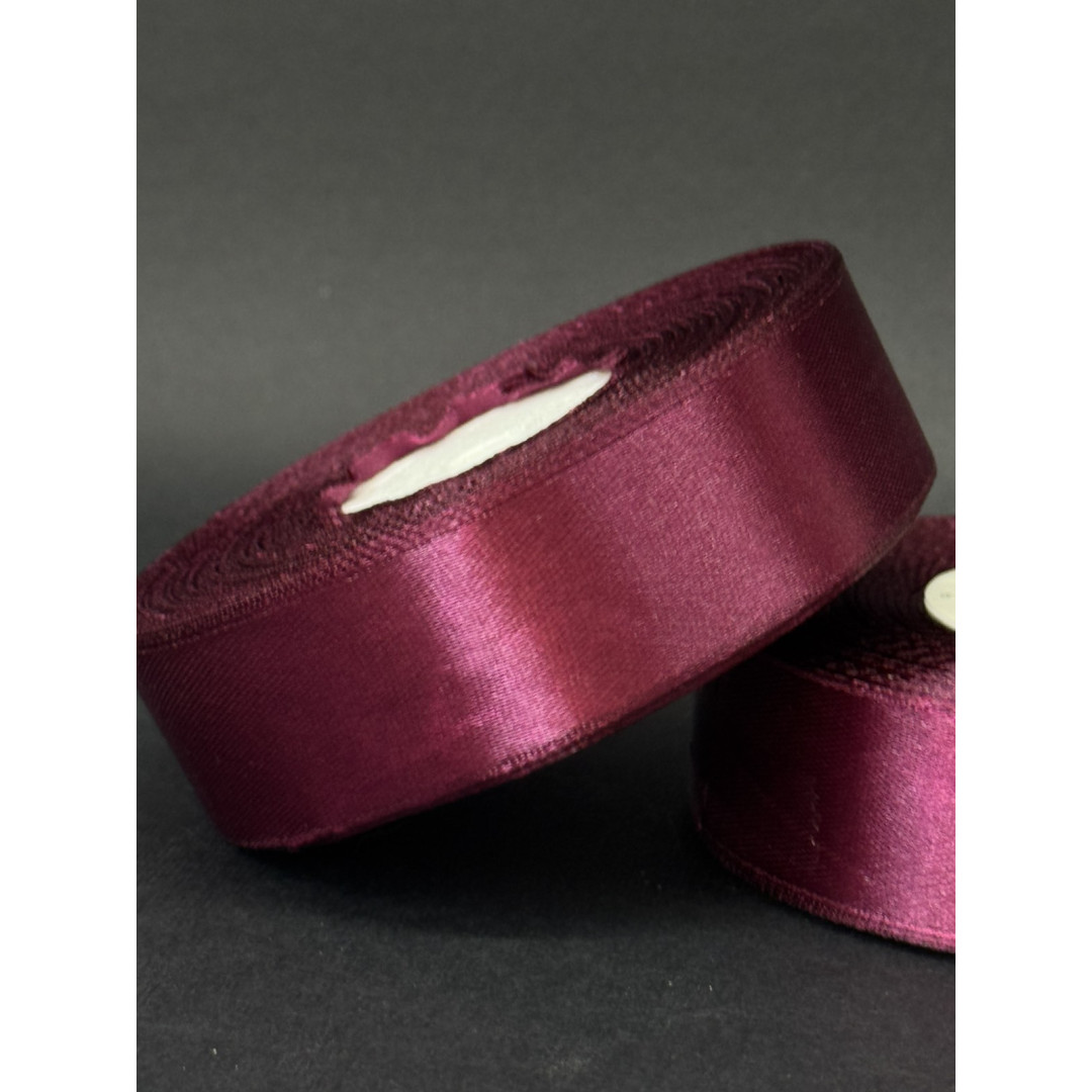 Лента атлас 2,5 см бордовий (83) 32 м