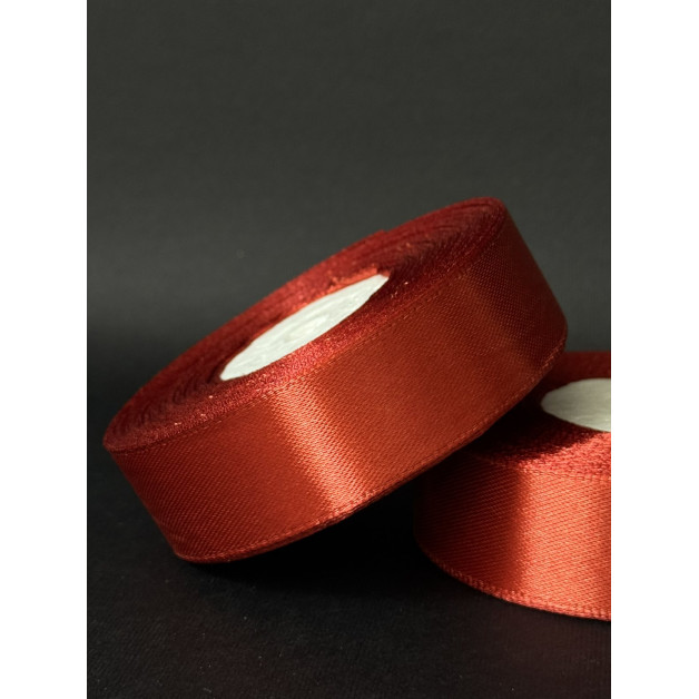 Лента атлас 2,5 см червоний (139) 32 м