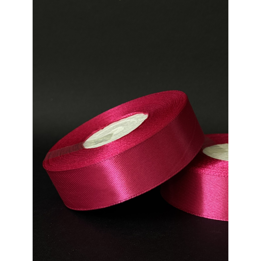 Лента атлас 2,5 см малиновий (195) 32 м