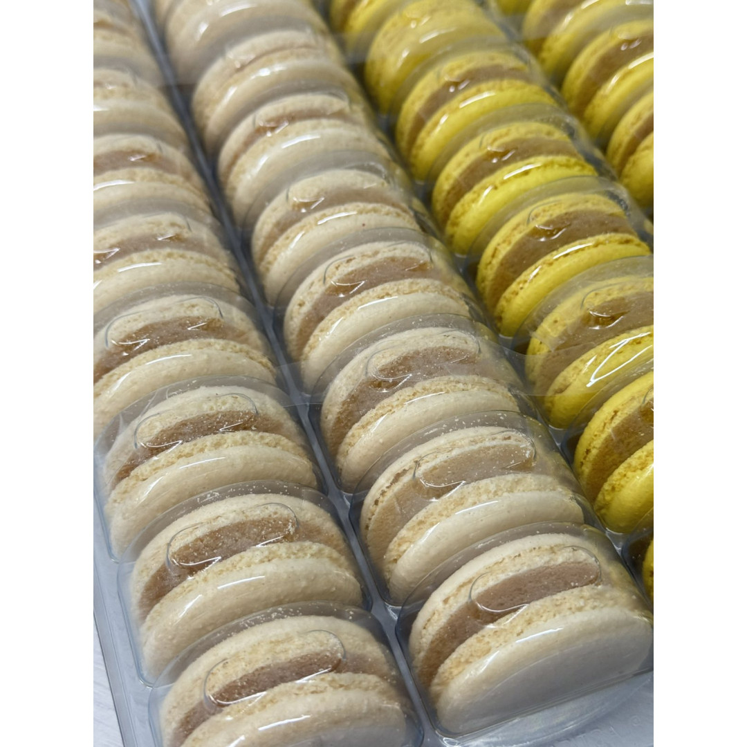 Макаронс кришечки мікс(жовті-білі) 36 шт