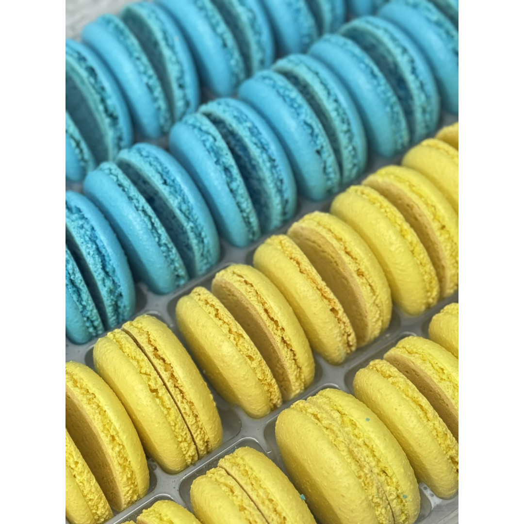 Макаронс кришечки мікс(жовті-блактні) 36 шт