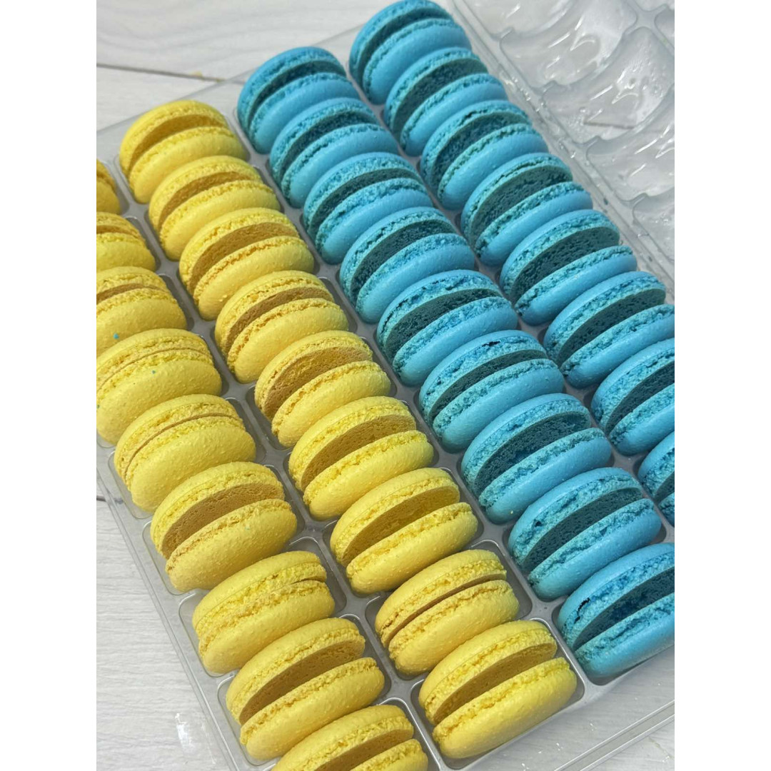 Макаронс кришечки мікс(жовті-блактні) 36 шт