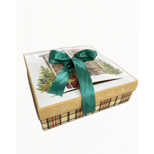 Новорічна коробка з дверцятами (210*210*60 мм) з ялинкою і подарунк.