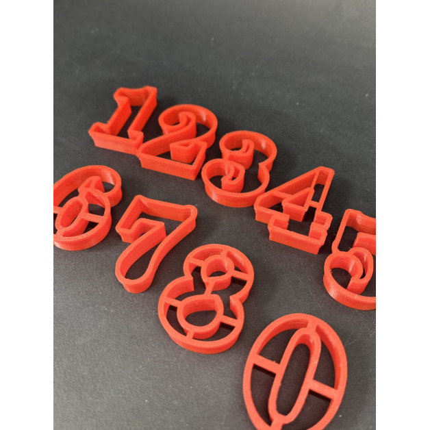Вирубка цифра 0-9 пластик H5 см набір.