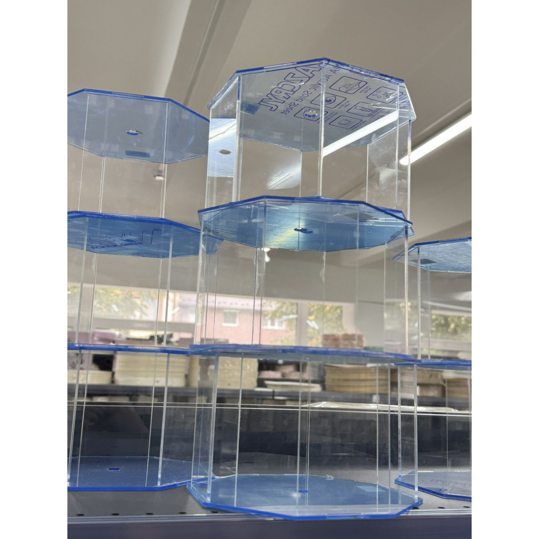 Підставка прозора 8-ми гранна діам 20 см.