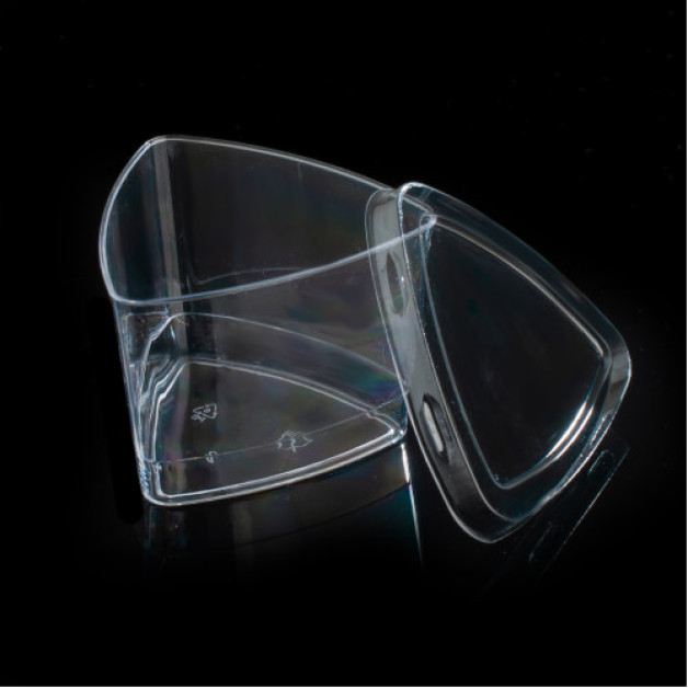 Посуд для десертів з кришкою 25 шт Трикутник 110 мл. Італія.