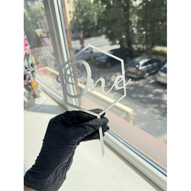 топер дерево  25 грн