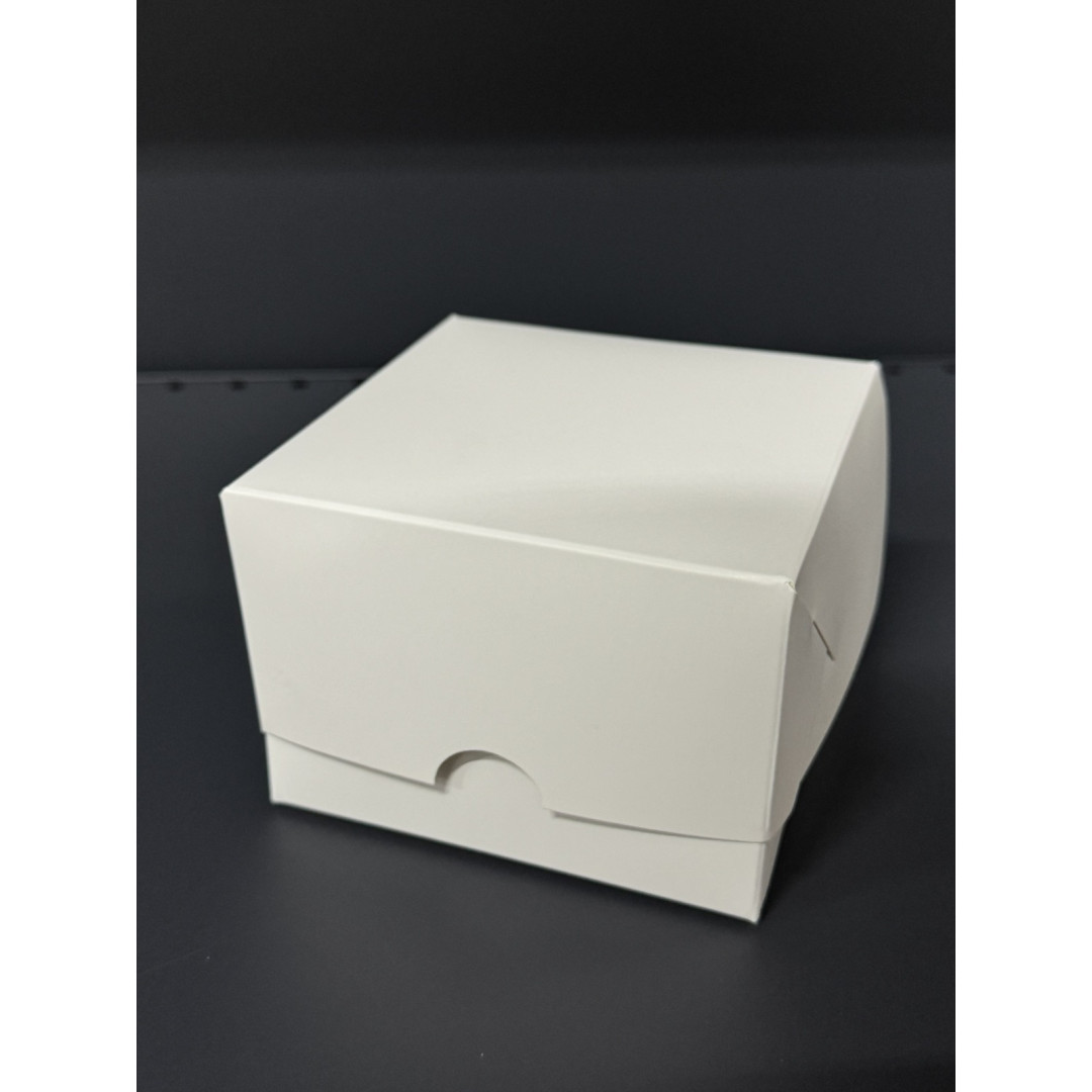 Біла коробка 110*110*80