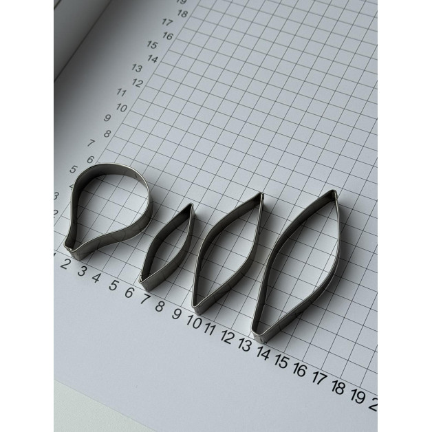 Вирубка метал пелюстка еустома