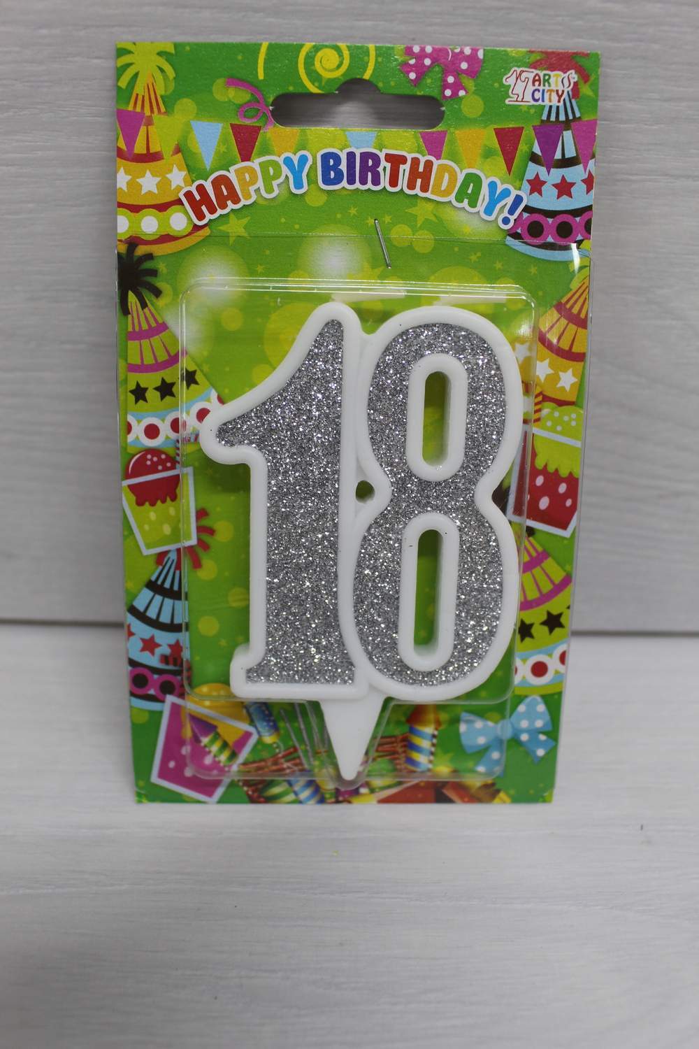картинка Свічки для торта цифра "18" біла, срібний глітер. в магазині Центр Солодкого Декору